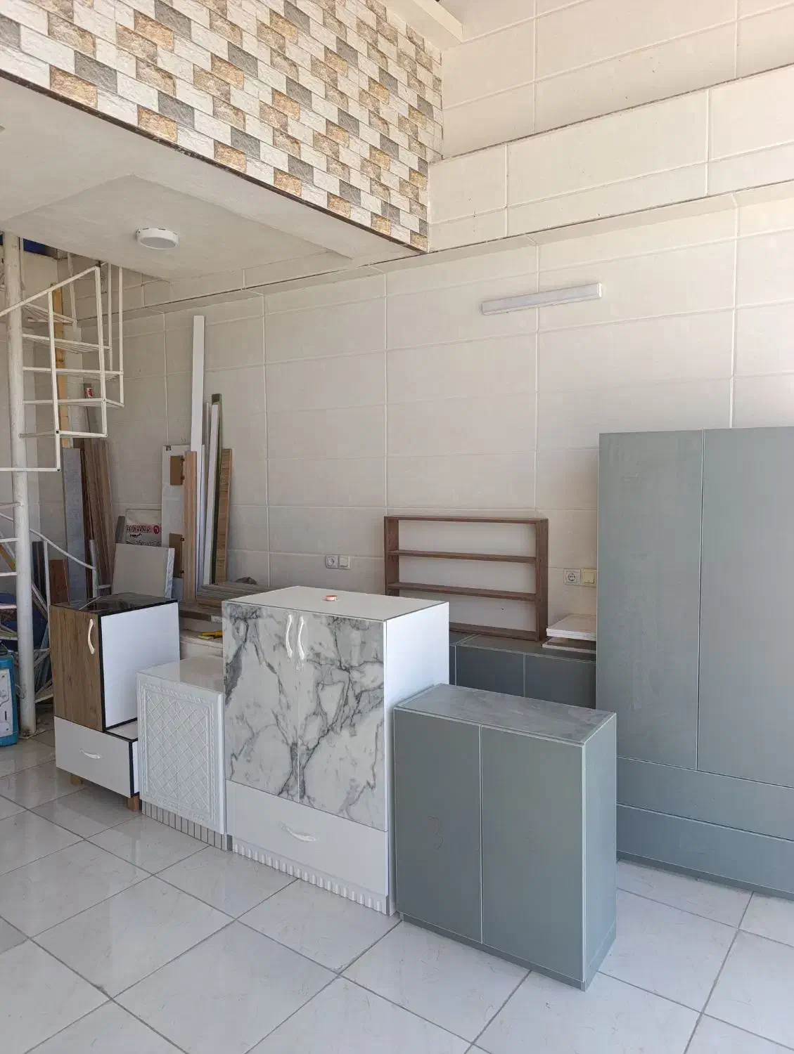 کمد دراور ام دی اف|جاکفشی، کمد، دراور|کازرون, |دیوار