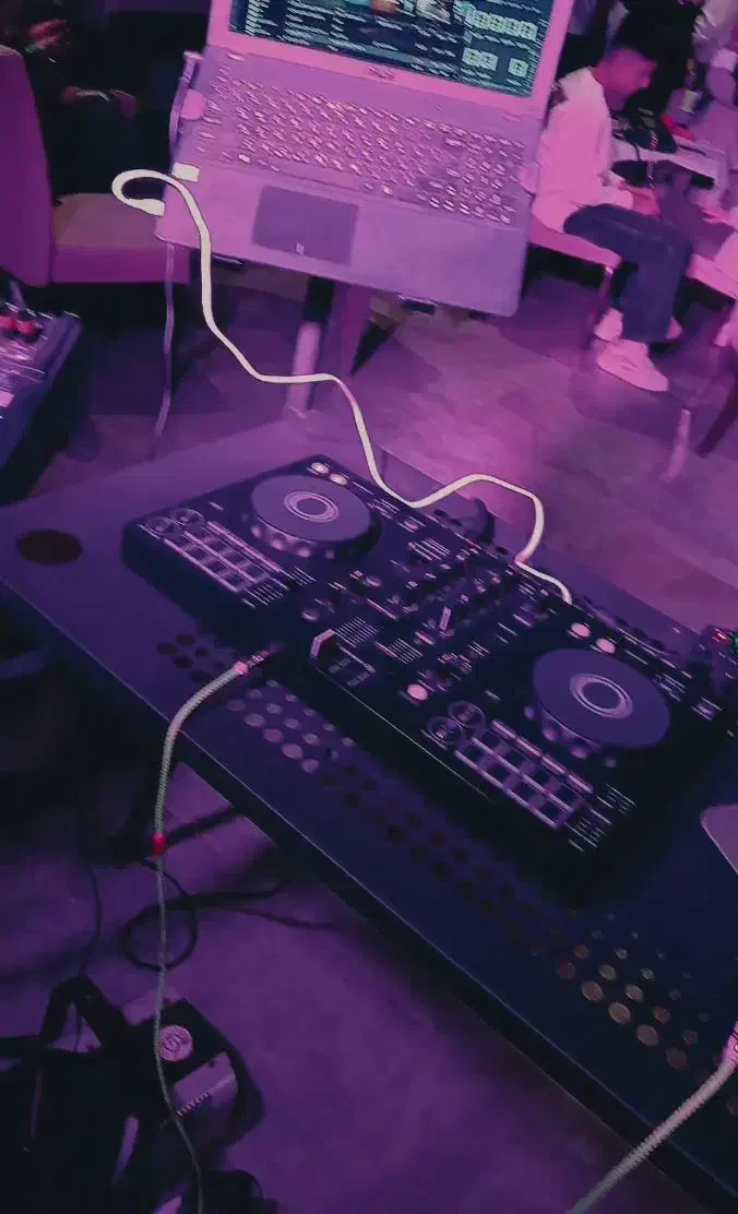 dj اقا حرفه ای|خدمات پذیرایی، مراسم|آبادان, |دیوار