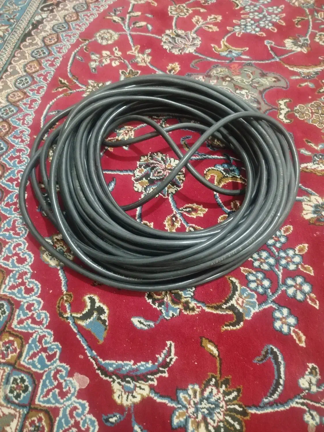 سیم کابل|قطعات و لوازم جانبی رایانه|زاهدان, |دیوار