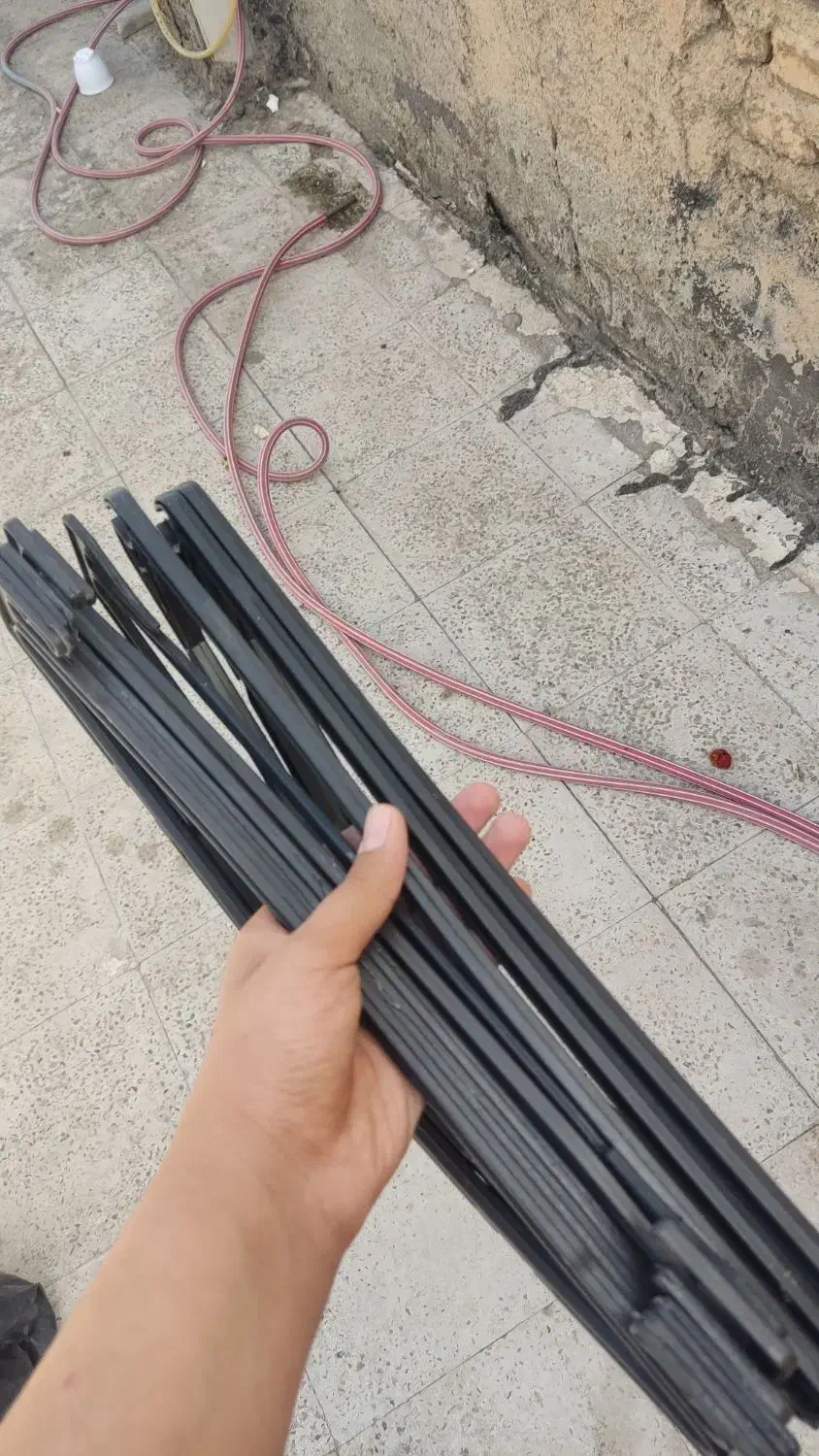 چوب کار|بندرخت و رختآویز|اسلامشهر, شهرک واوان|دیوار