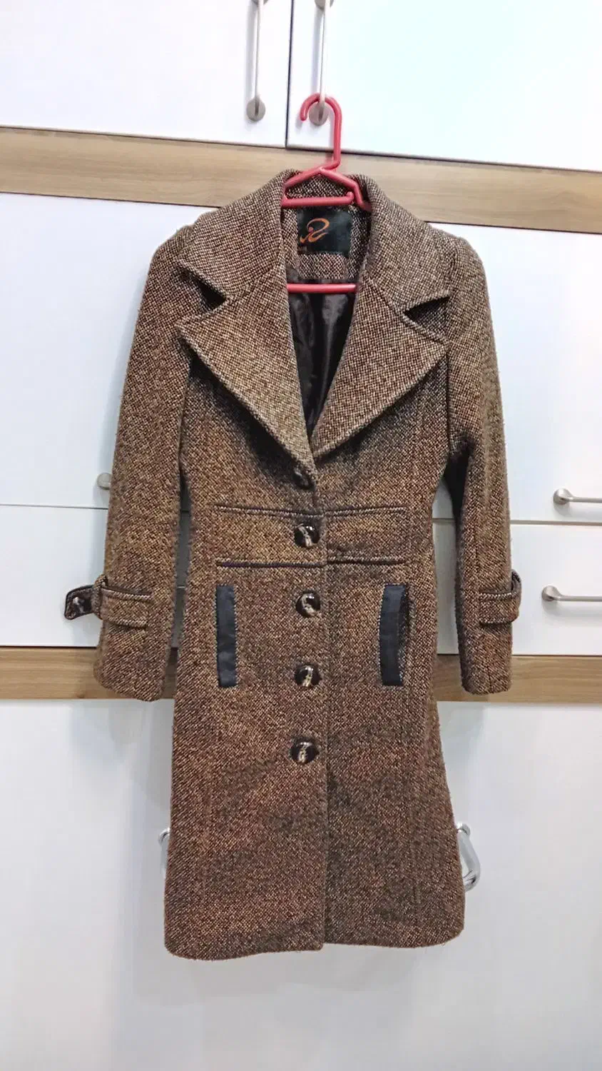 پالتو|لباس|تهران, امام زاده حسن|دیوار