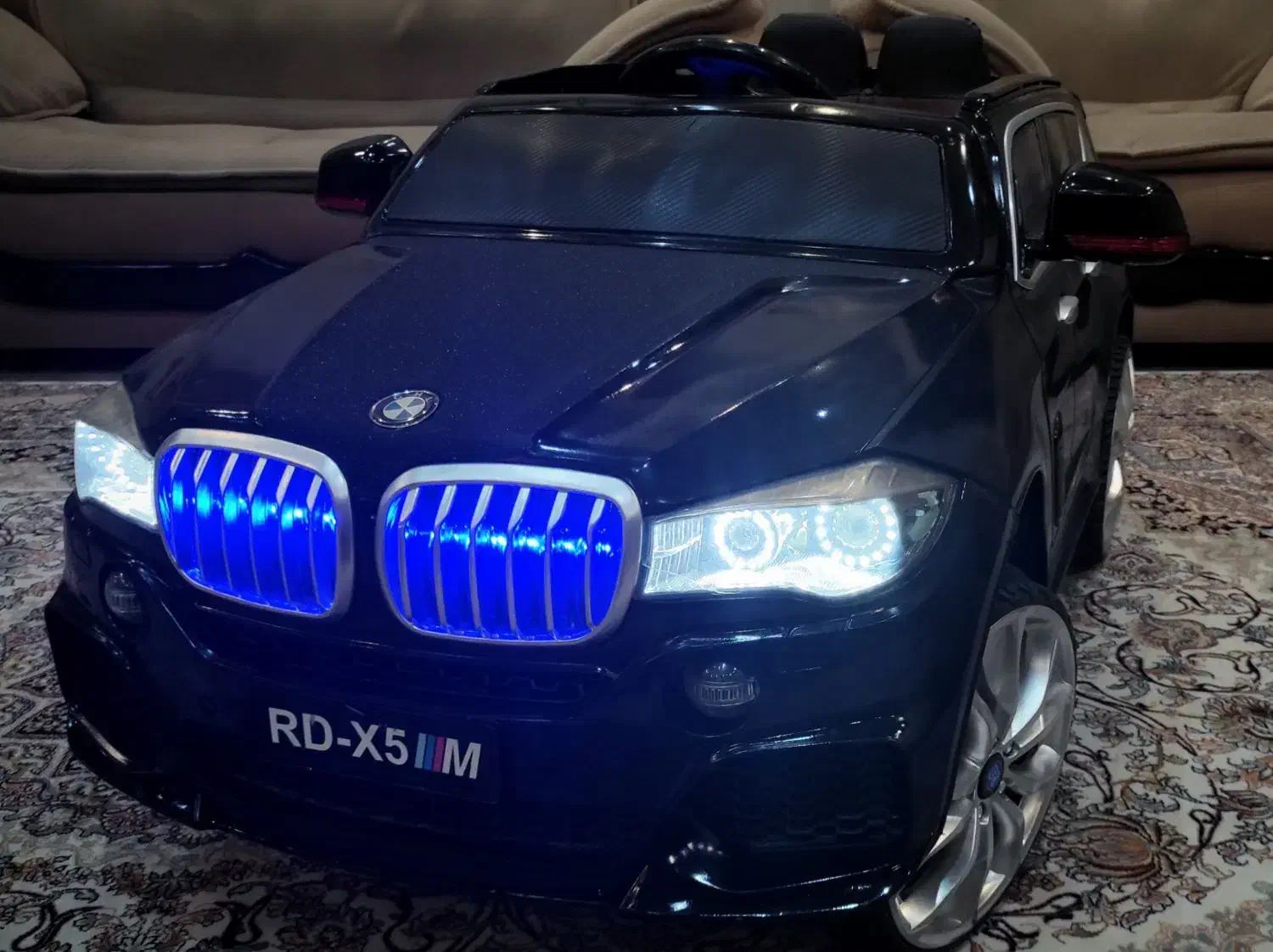 ماشین شارژی شاسی بلند بدون خط و خش|اسباببازی بچه|ارومیه, |دیوار