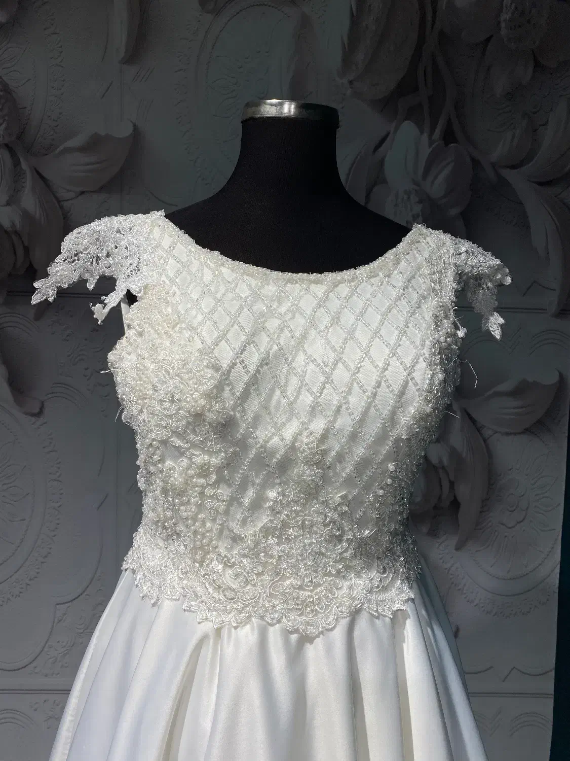 لباس عروس|لباس|تبریز, |دیوار