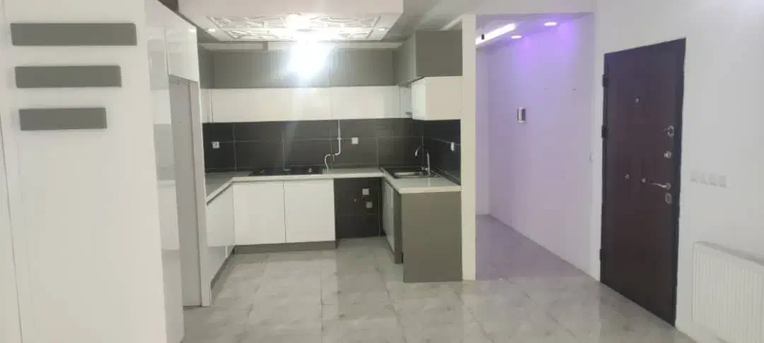 رهن واحد۱۱۰متری لوکیشن براصلی خرمشهر فول امکانات|اجارهٔ آپارتمان|لاهیجان, شهید آوینی|دیوار