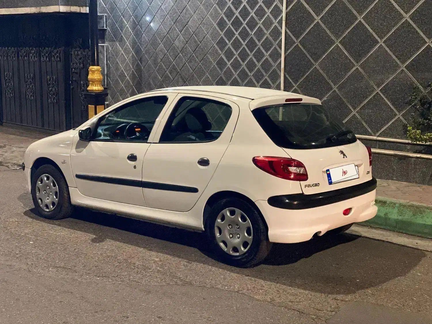 ۲۰۶تیپ۶مدل۸۸اتوماتیک|خودرو سواری و وانت|رشت, حافظ آباد|دیوار