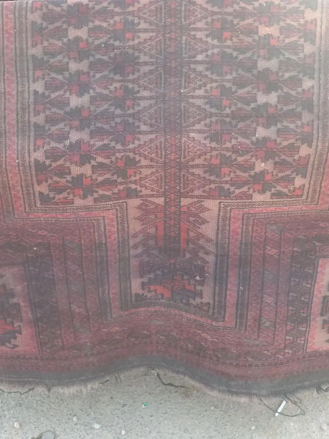 قالیچه دست‌ بافت پشم|کلکسیون اشیاء عتیقه|خمینی‌شهر, |دیوار