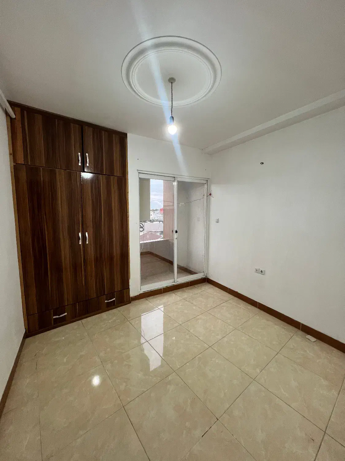 واحد72متری/بر استقلال/سنددار|فروش آپارتمان|آستانه اشرفیه, |دیوار