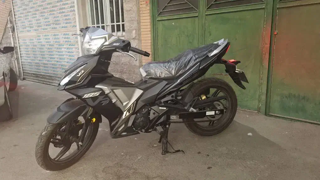 لاکی ۱۸۵ مدل ۱۴۰۴|موتورسیکلت|اصفهان, سرچشمه|دیوار