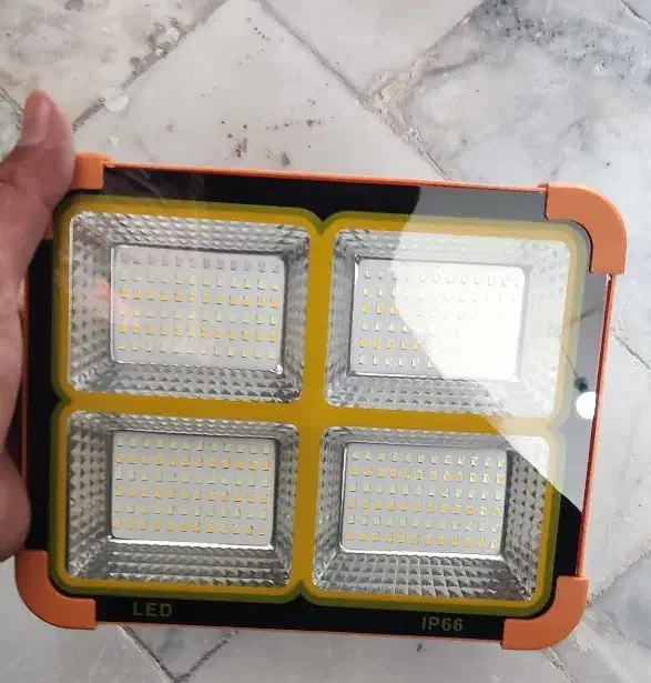 انواع پرژکتور شارژی و ماشینی تعداد محدود|لامپ و چراغ|سراوان, |دیوار