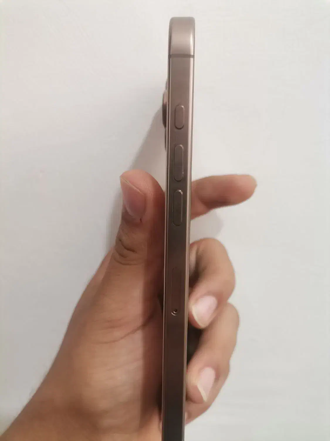 اپل iPhone 16 Pro Max با حافظهٔ ۲۵۶ گیگابایت|موبایل|سنندج, |دیوار