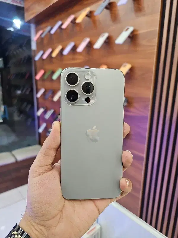 15pro max|موبایل|قم, صفائیه|دیوار