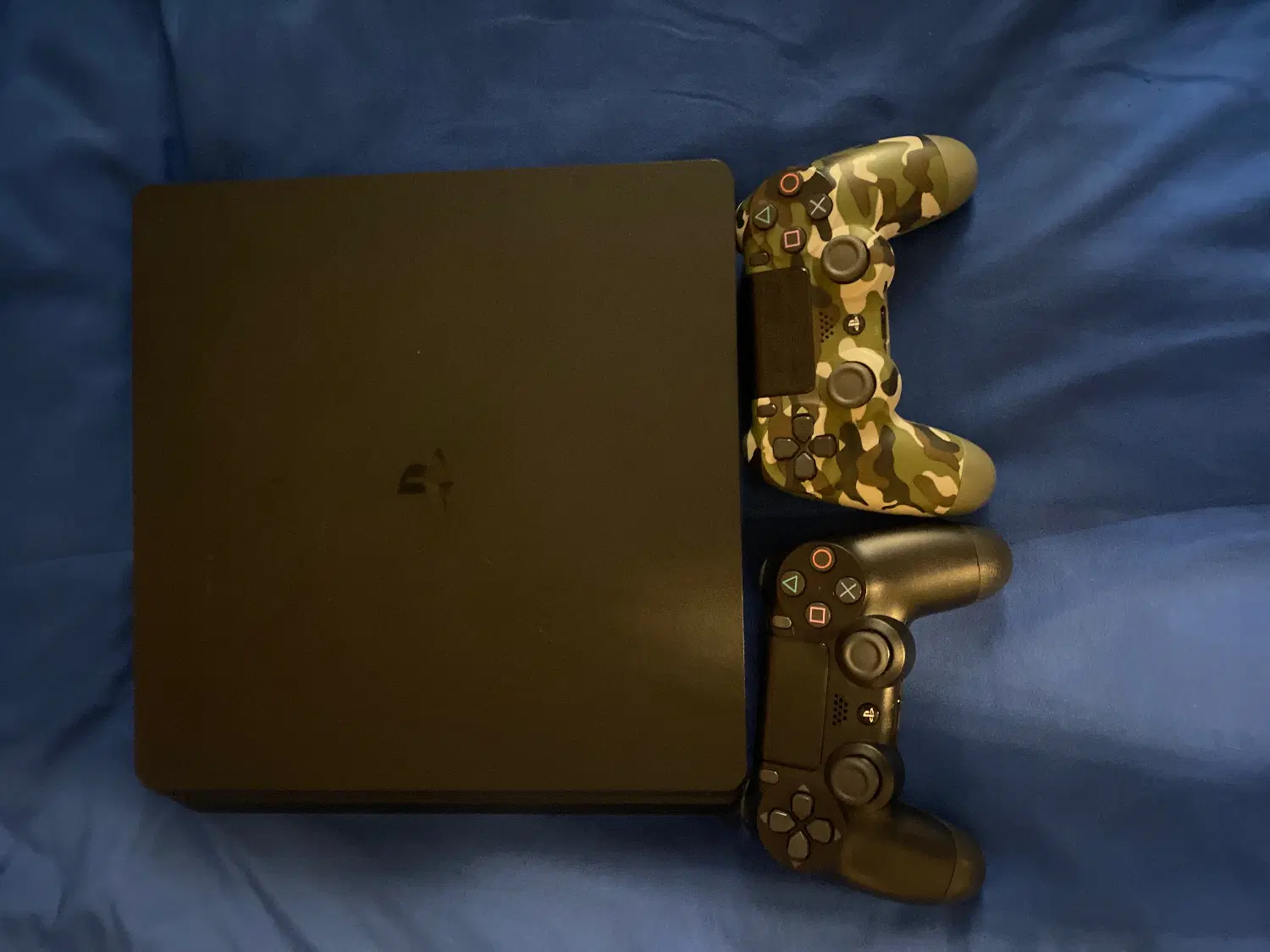 Ps4 slim|کنسول، بازی ویدئویی و آنلاین|تهران,  امام زاده قاسم (نیاوران)|دیوار