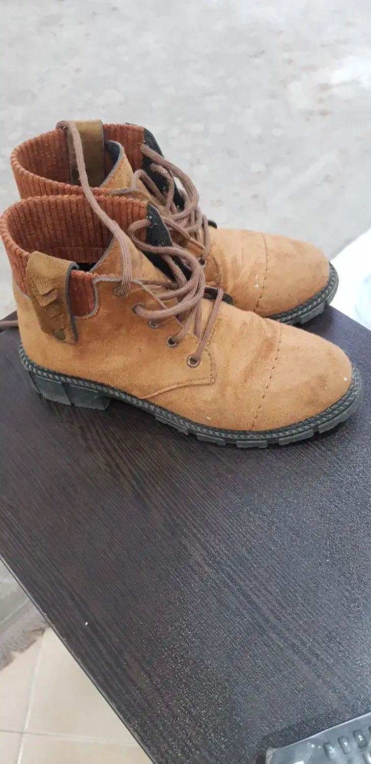 پوتین|کیف، کفش، کمربند|رشت, علی آباد|دیوار