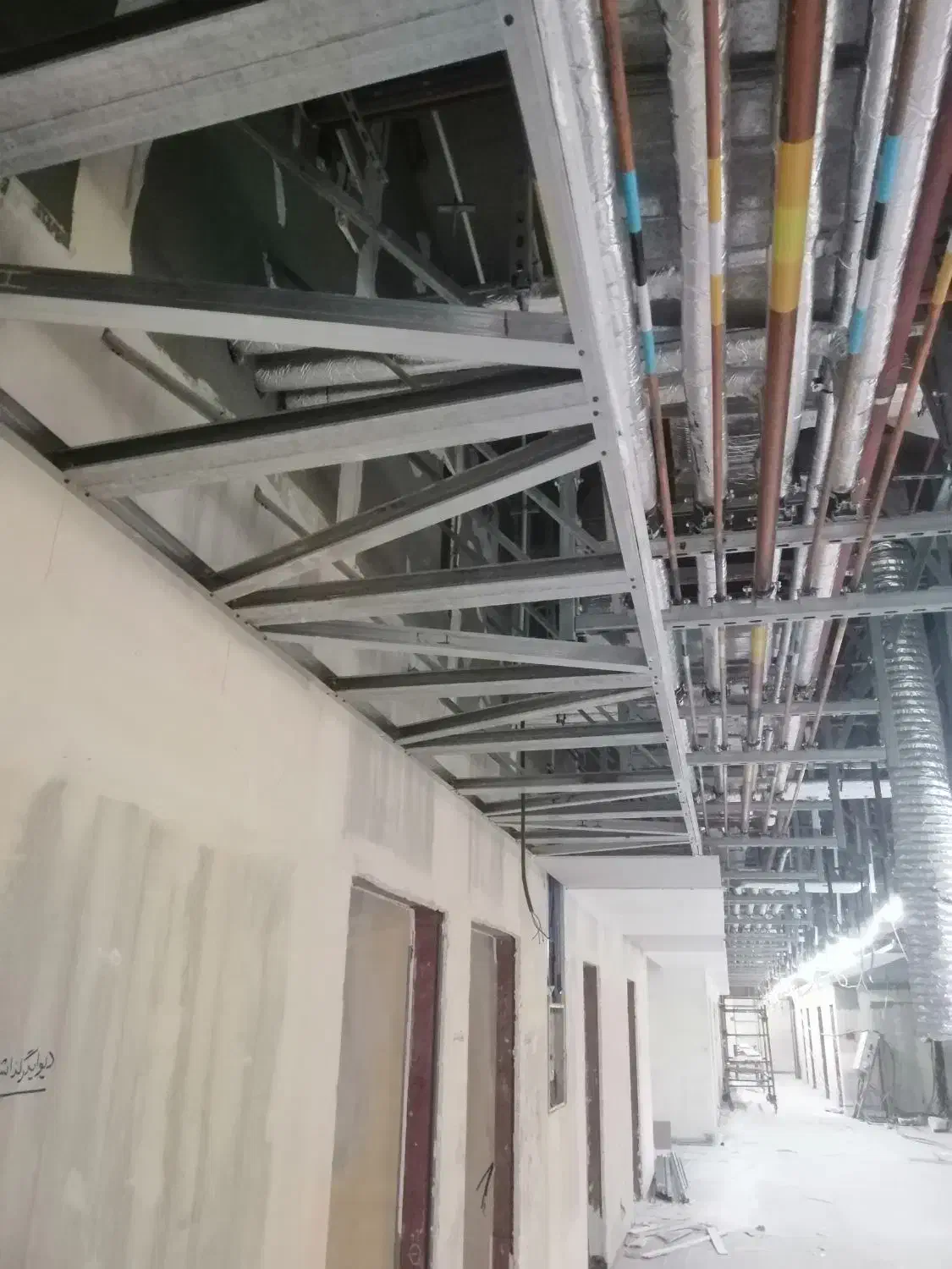 شاگرد کناف نیمه حرفه ای و حرفه ای|استخدام معماری، عمران و ساختمانی|تهران, فردوسی|دیوار