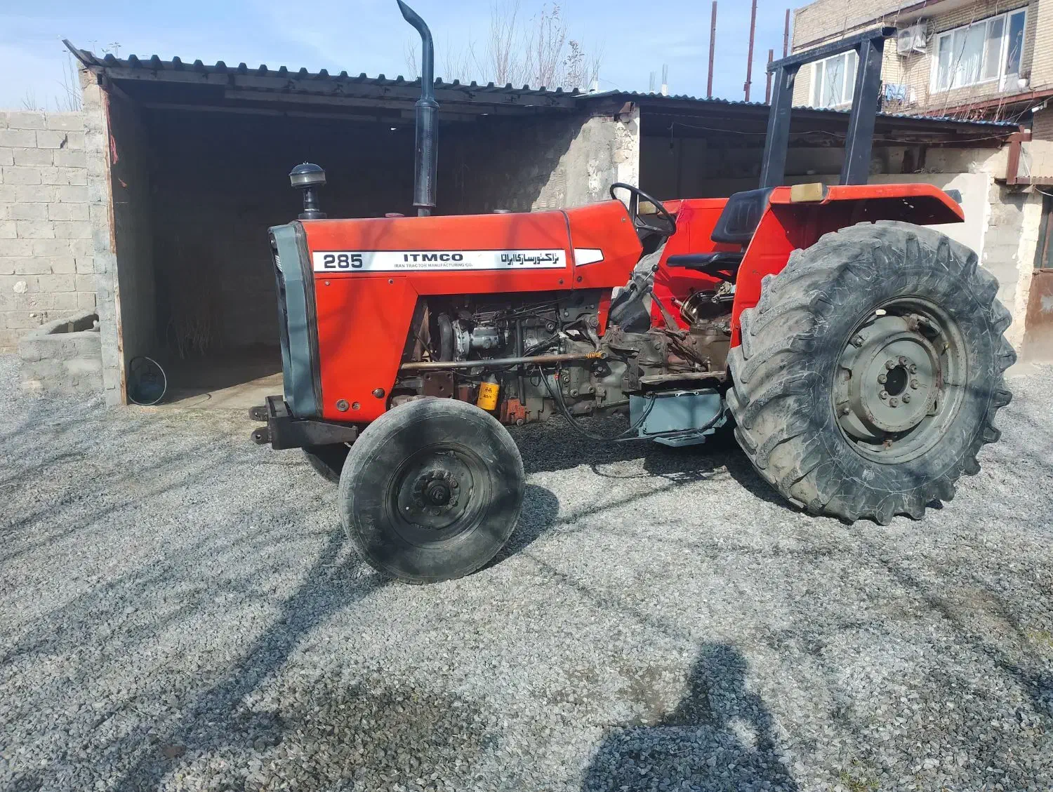 فروش تراکتور ۲۸۵مدل۶۹|خودرو سنگین|میاندوآب, |دیوار