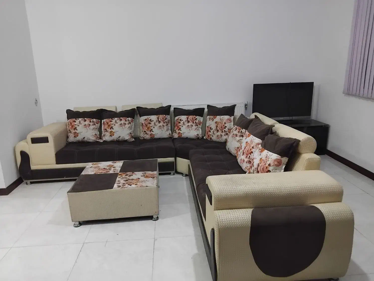 مبل ال در حد نو|مبلمان خانگی و میز عسلی|صدرا-فارس, فاز ۲|دیوار