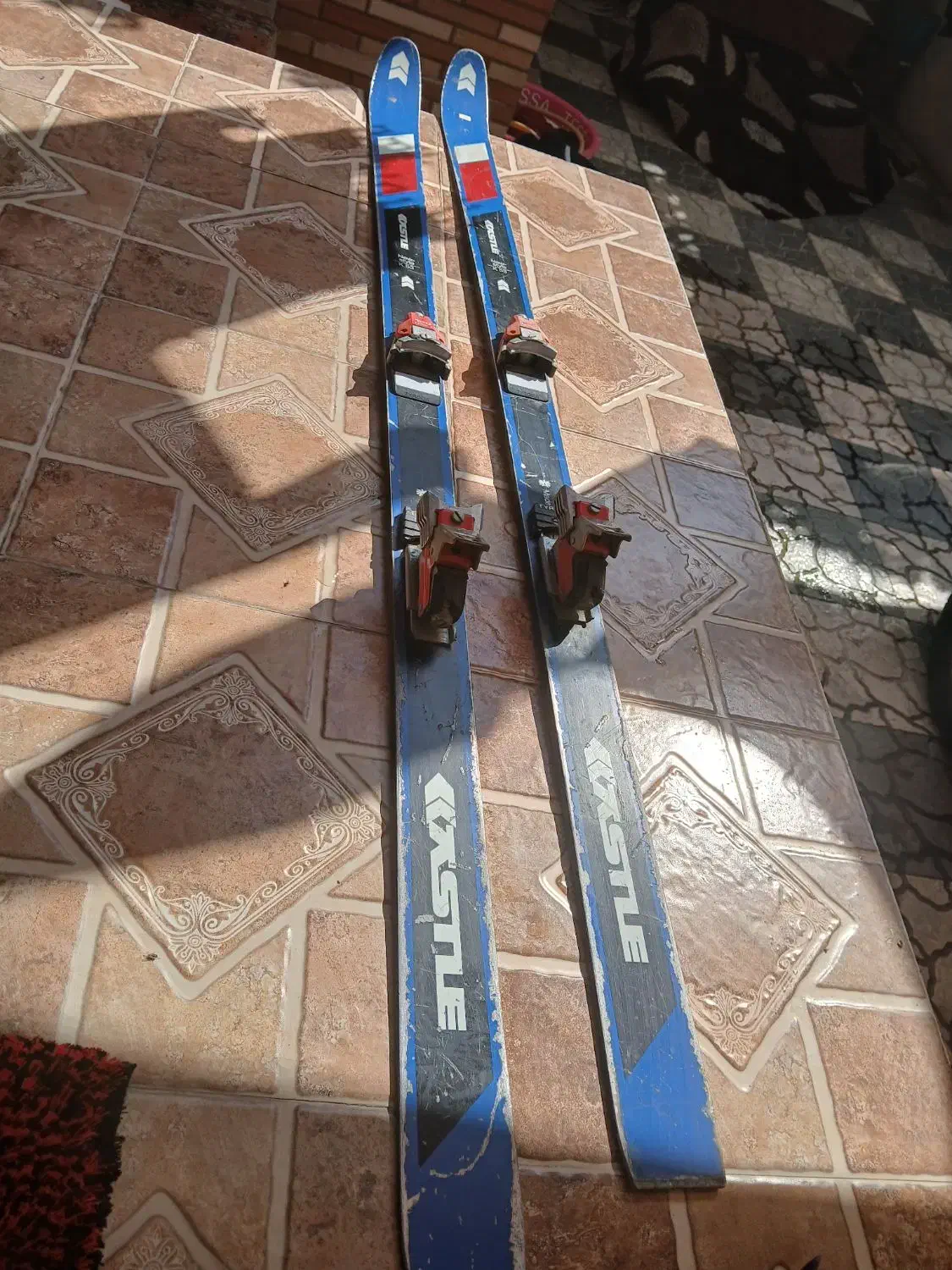 چوب اسکی خارجی محکم و مقاوم|ورزشهای زمستانی|کرج, شهرک احمدیه|دیوار