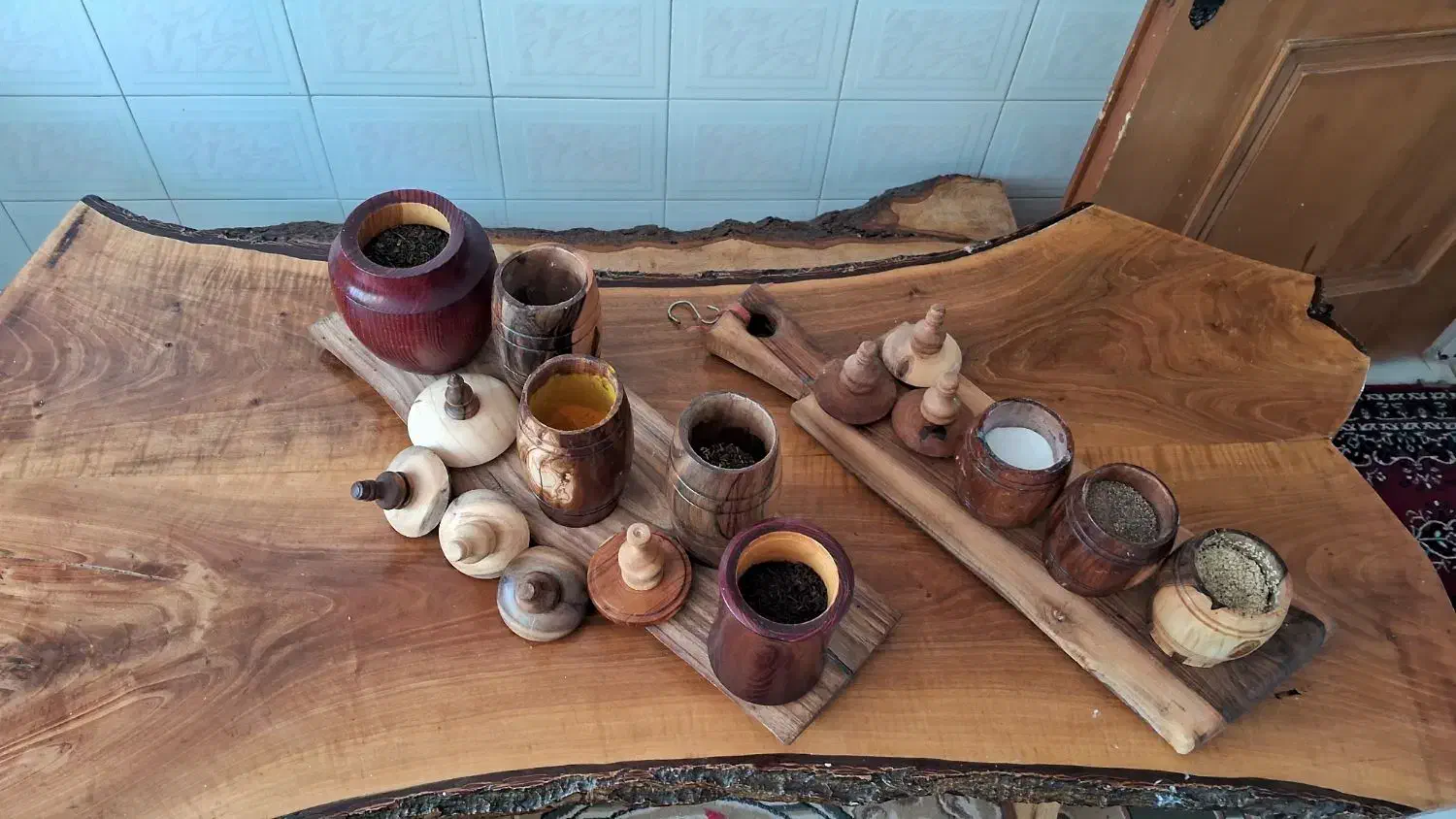 حراج تعدادی ظروف چوبی قسطی|حراج|بروجرد, |دیوار