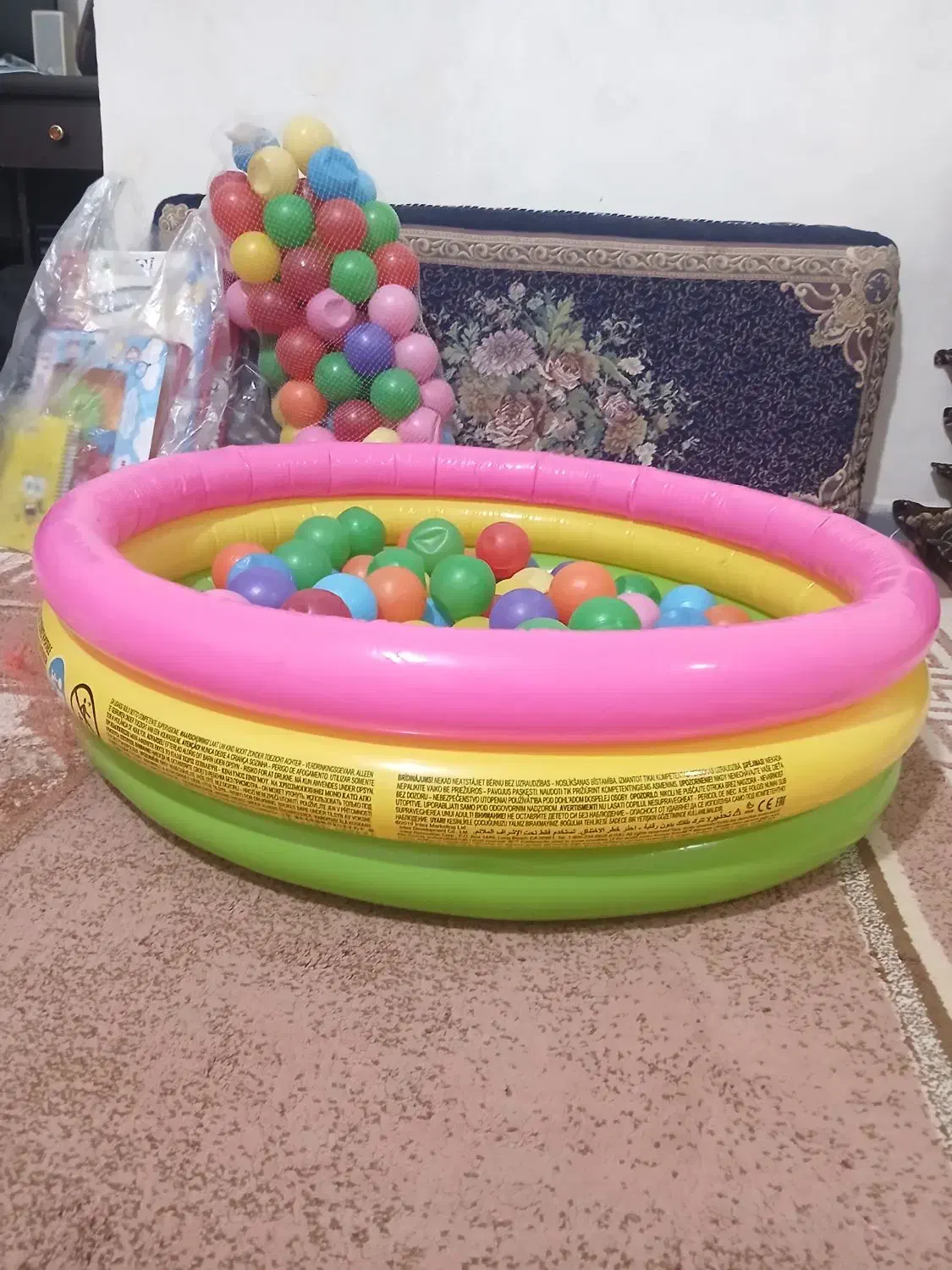 استخر بادی همراه با توپ|اسباببازی بچه|تهران, شهرک طالقانی|دیوار