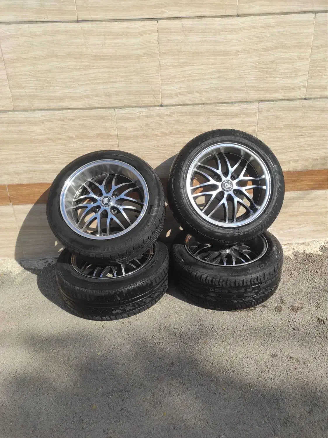 لاستیک خودرو سواری|قطعات یدکی و لوازم جانبی|خرم‌آباد, |دیوار