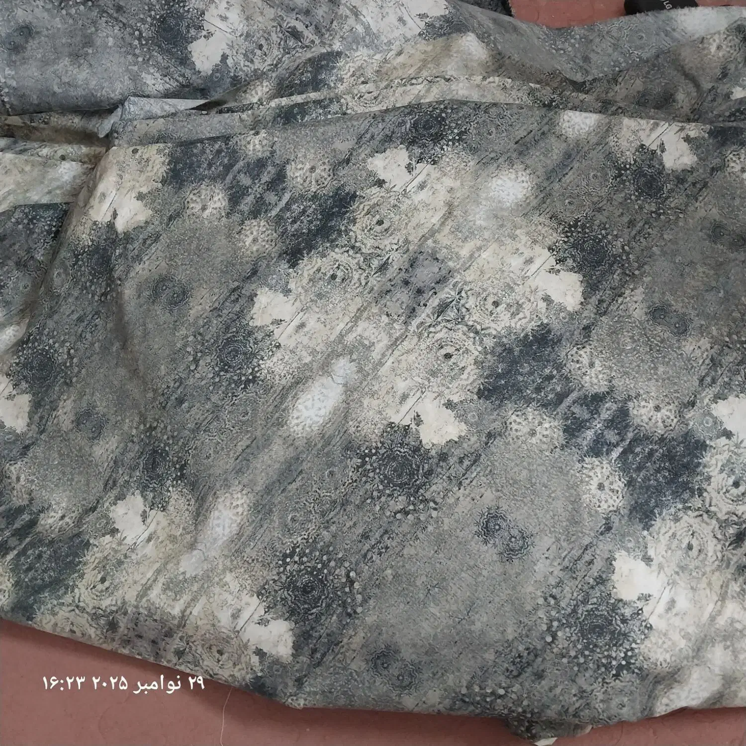 پشتی|پشتی|شیراز, فرگاز|دیوار