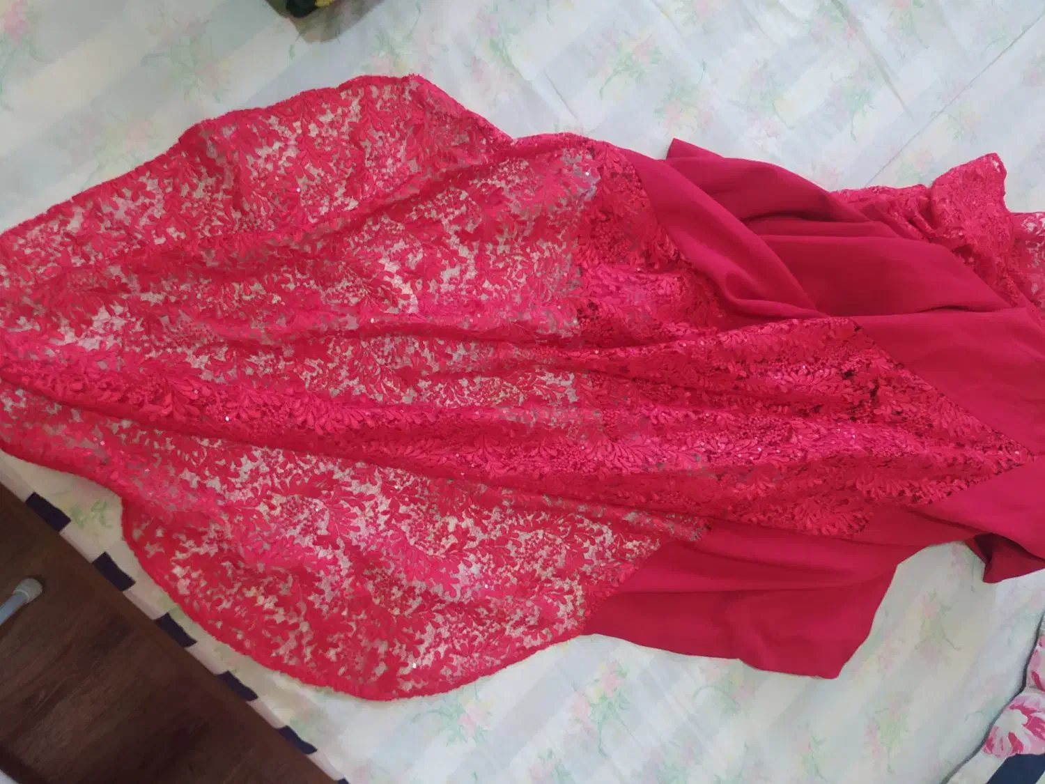 لباس مجلسی  پشت دنباله دار|لباس|لاهیجان, کوی استادان|دیوار