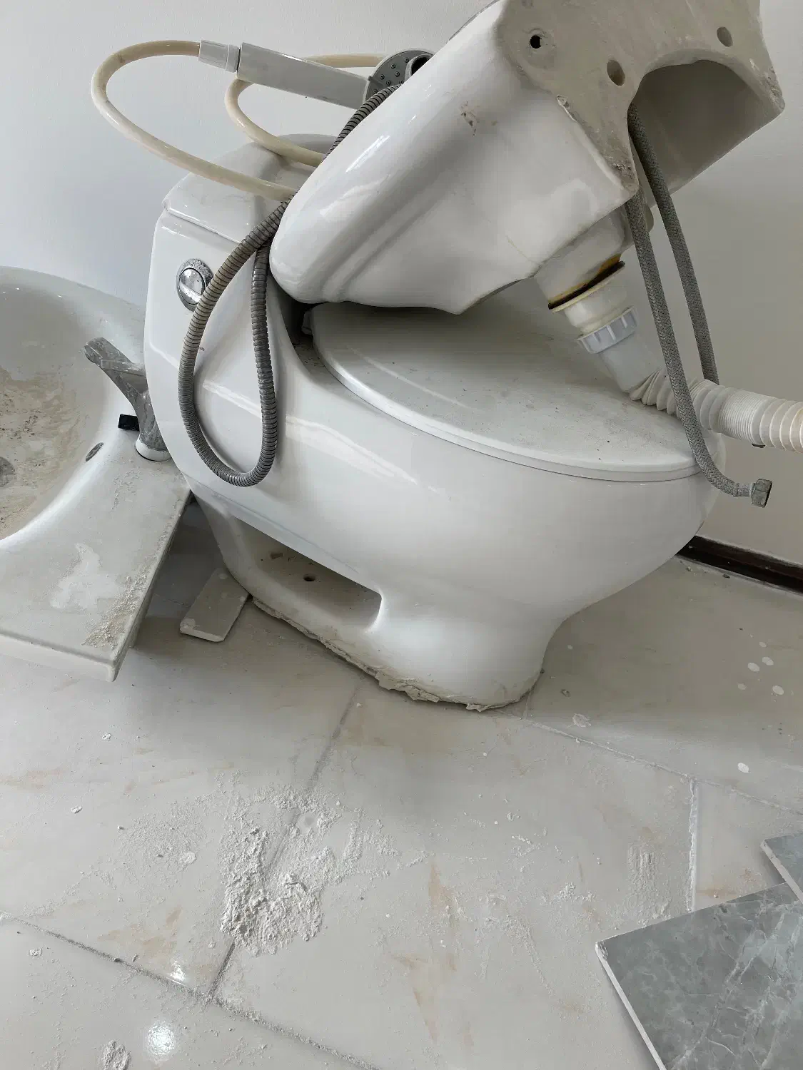 توالت فرنگی و روشویی|لوازم سرویس بهداشتی|پردیس, فاز ۱۱|دیوار