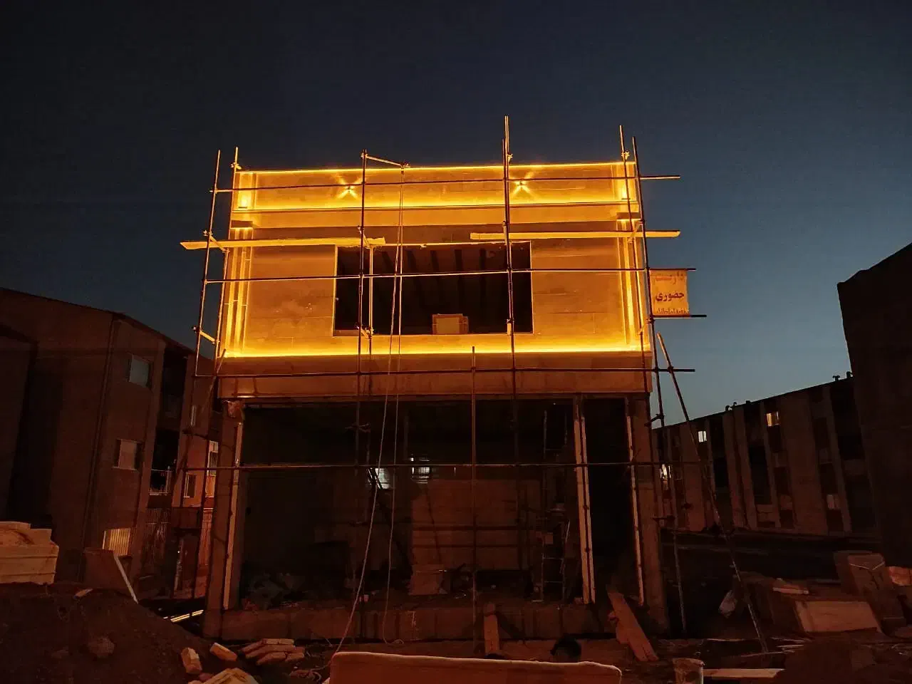 برقکار فوق حرفه ای شبانه روزی درپرند|خدمات پیشه و مهارت|پرند, فاز ۶|دیوار