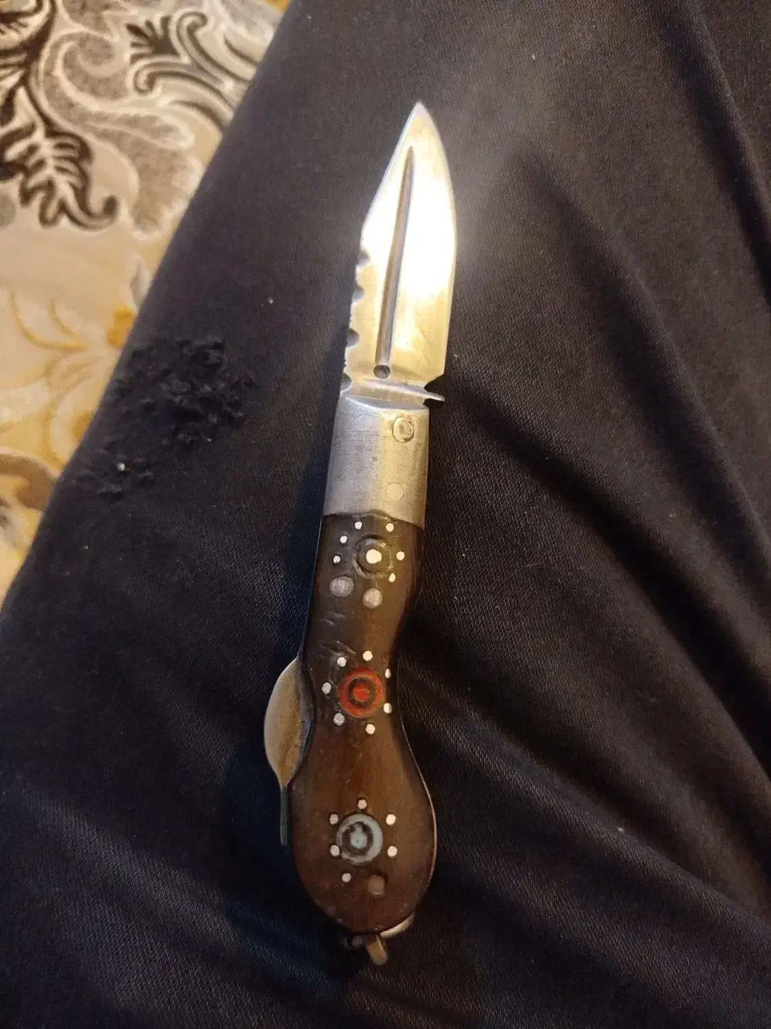 چاقو بابا کهنه|کلکسیون اشیاء عتیقه|مراغه, |دیوار