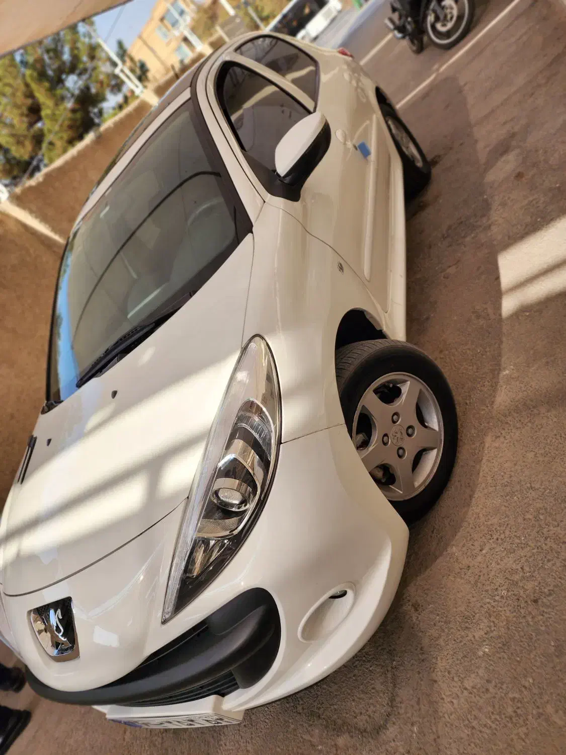 ۲۰۷ پانا ۴۰۲ دنده ای|خودرو سواری و وانت|اصفهان, هزارجریب|دیوار