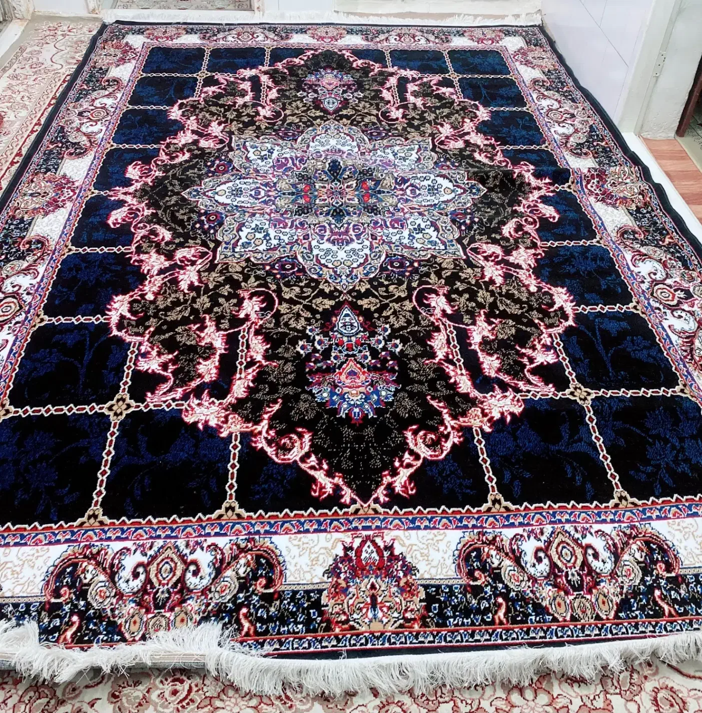 فرش عالیجناب|فرش|گناباد, |دیوار