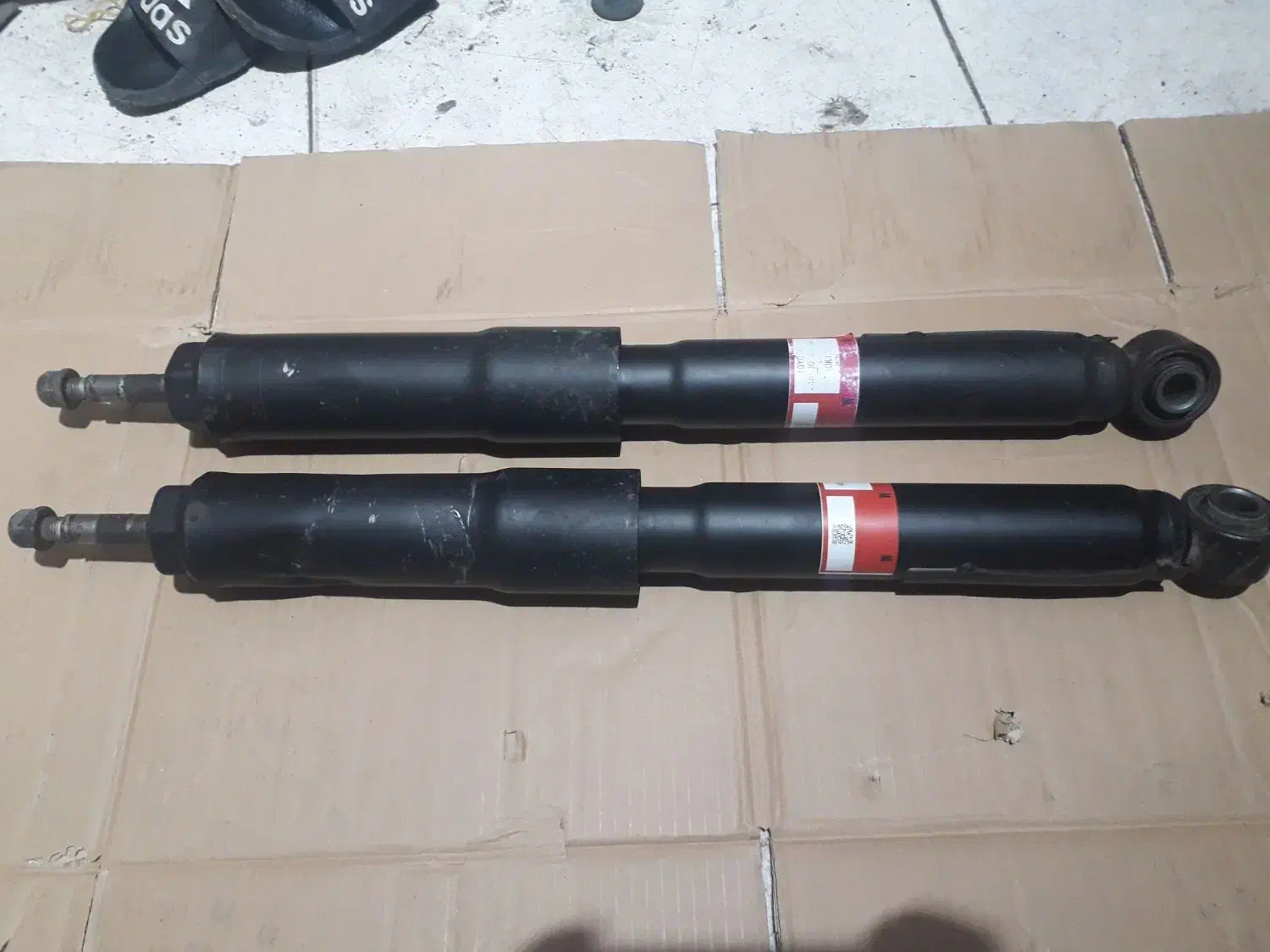 کمک فنر لندکروز ۲۰۰|قطعات یدکی و لوازم جانبی|تهران, خاوران|دیوار