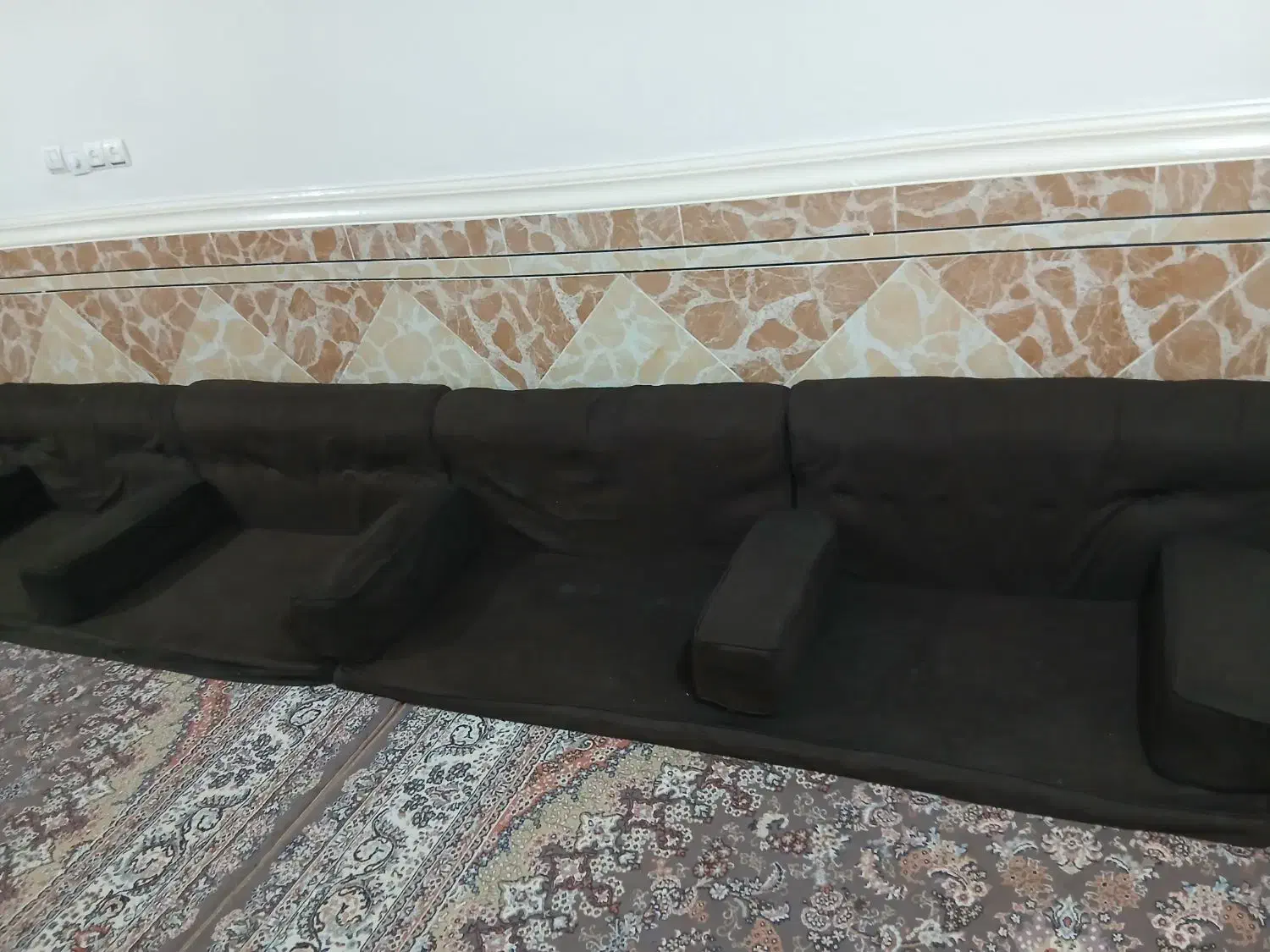 قنفه ۵تا با پشتی و متکای کوچک قنفه فقط شستن می خو|مبلمان خانگی و میز عسلی|سوسنگرد, |دیوار