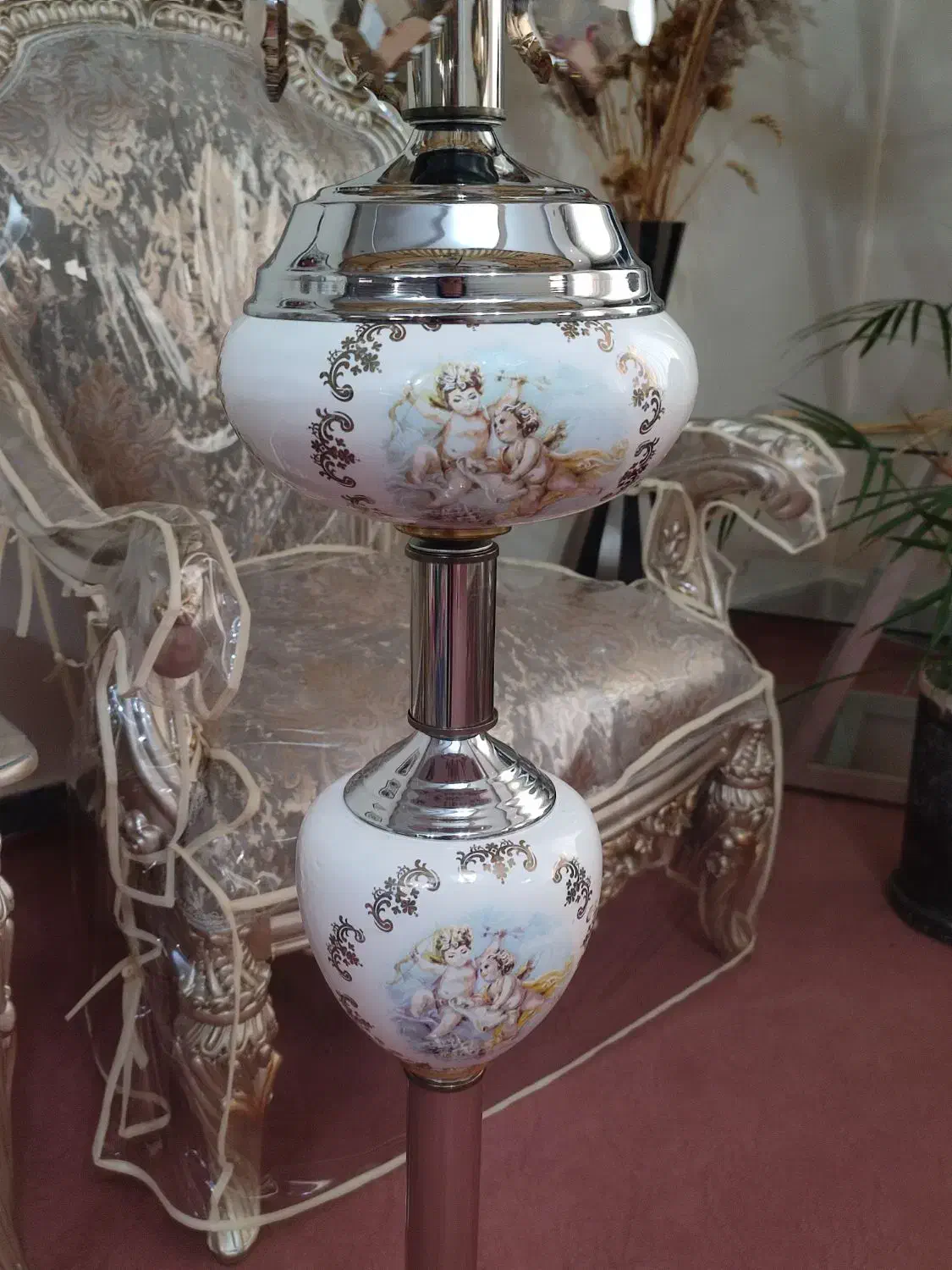 آباژور ایستاده کنار سالنی|چراغ خواب و آباژور|اردبیل, |دیوار