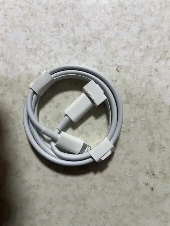 کابل iphone13|لوازم جانبی موبایل و تبلت|همدان, |دیوار