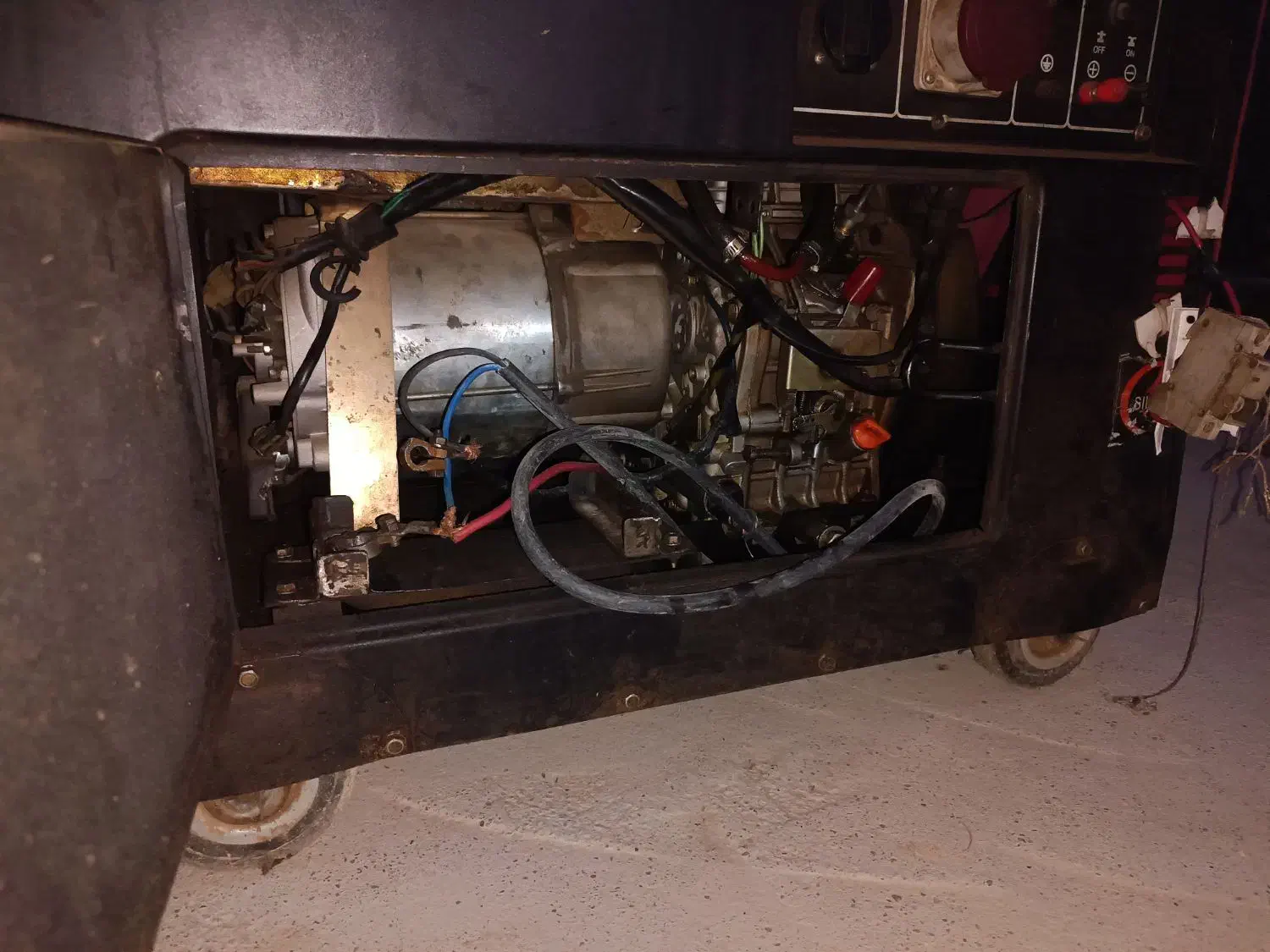 موتور برق دیزل 5500 قوی بالابر جواب میده با پمپ|ابزارآلات|شیروان (خراسان), |دیوار