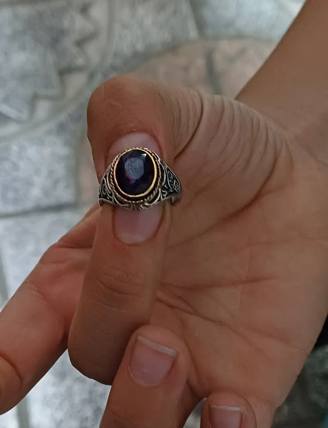 انگشتر و گردنبند|بدلیجات|قدس, شهر‌قدس|دیوار