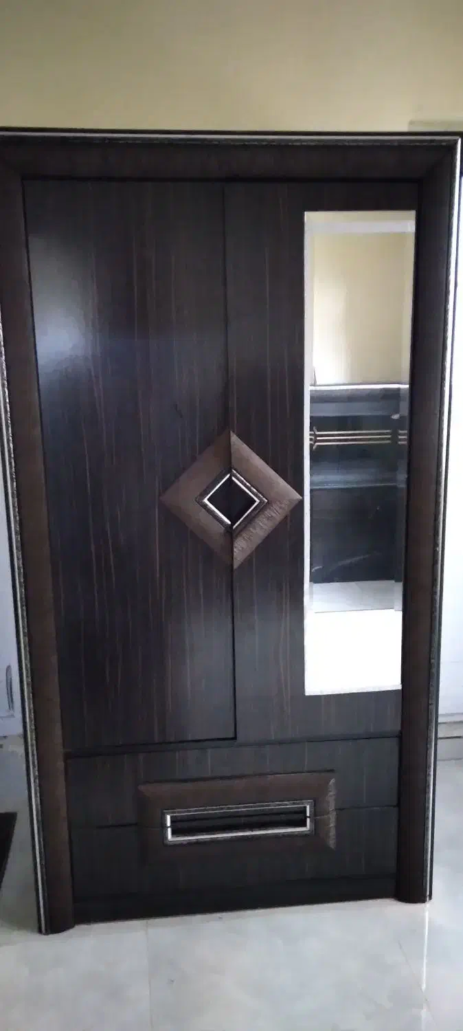 کمد ام دی اف دو کشو طبقه وجای کاورلباس|جاکفشی، کمد، دراور|بندر انزلی, کوی واحدی|دیوار