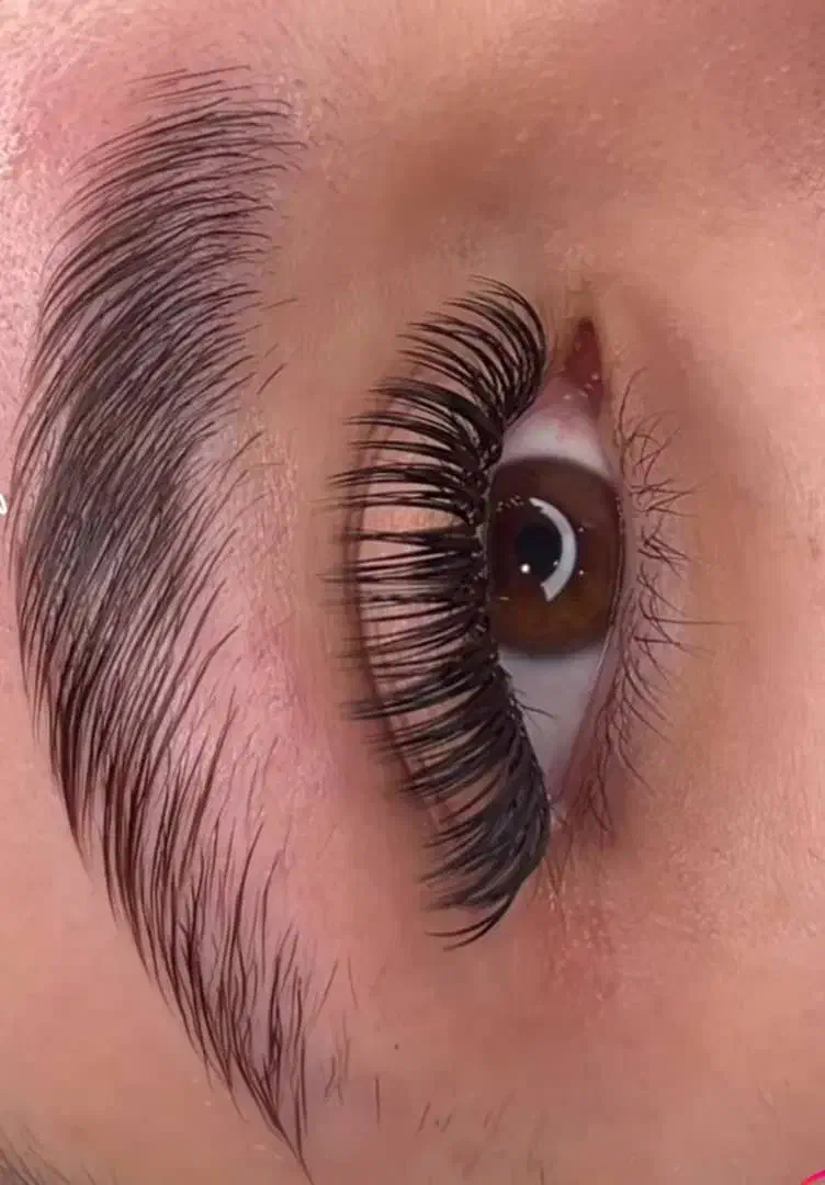 خدمات مژه واکستنشن در تایم محدود نصف قیمت|خدمات آرایشگری و زیبایی|یاسوج, |دیوار