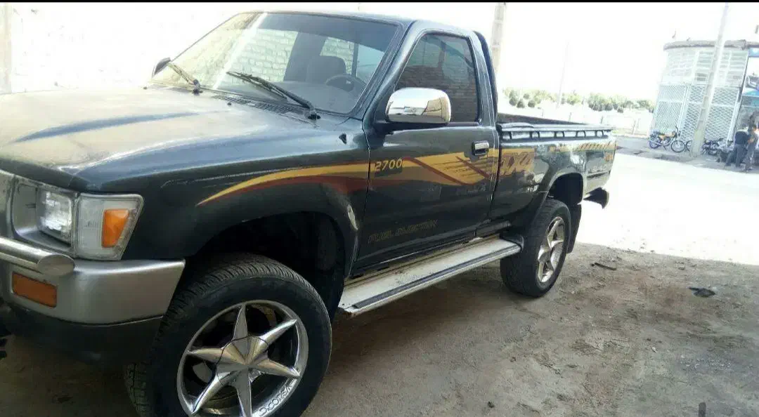 تویوتا هایلوکس تک کابین شاسی بلند کمک دار|خودرو سواری و وانت|زاهدان, |دیوار