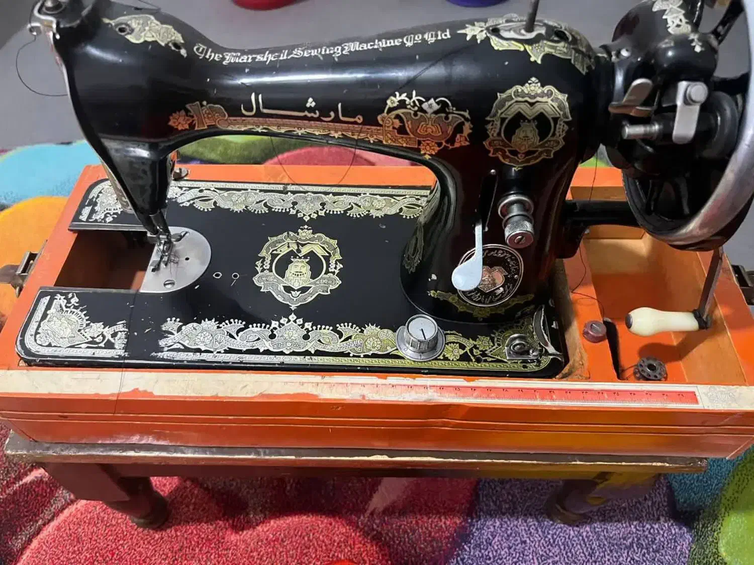 چرخ خیاطی|چرخ خیاطی و ریسندگی|الیگودرز, |دیوار