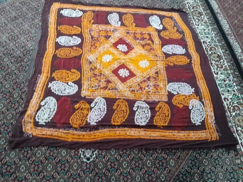 روسری قدیمی|کلکسیون اشیاء عتیقه|اردبیل, |دیوار