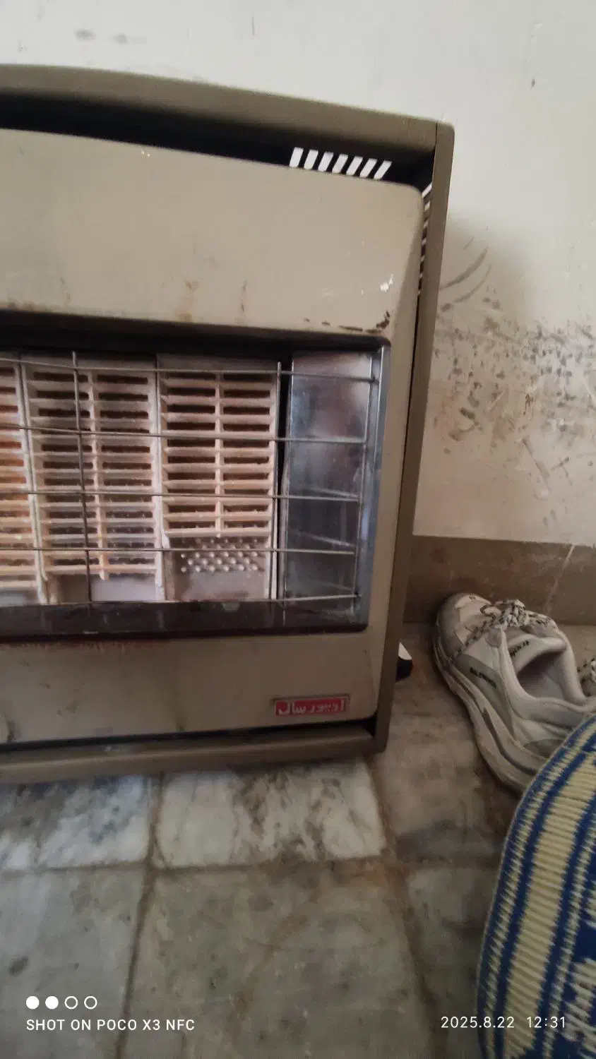 بخاری دیواری سالم|بخاری، هیتر، شومینه|شیراز, شهرک فرهنگیان|دیوار