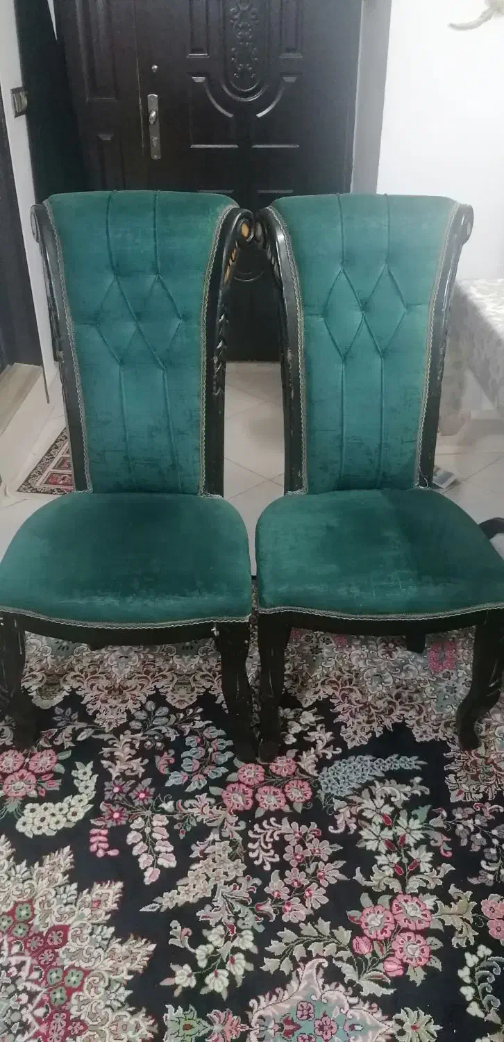 مبل هفت نفره و میز نهار خوری شیشه ای|مبلمان خانگی و میز عسلی|کاشان, قطب راوندی|دیوار