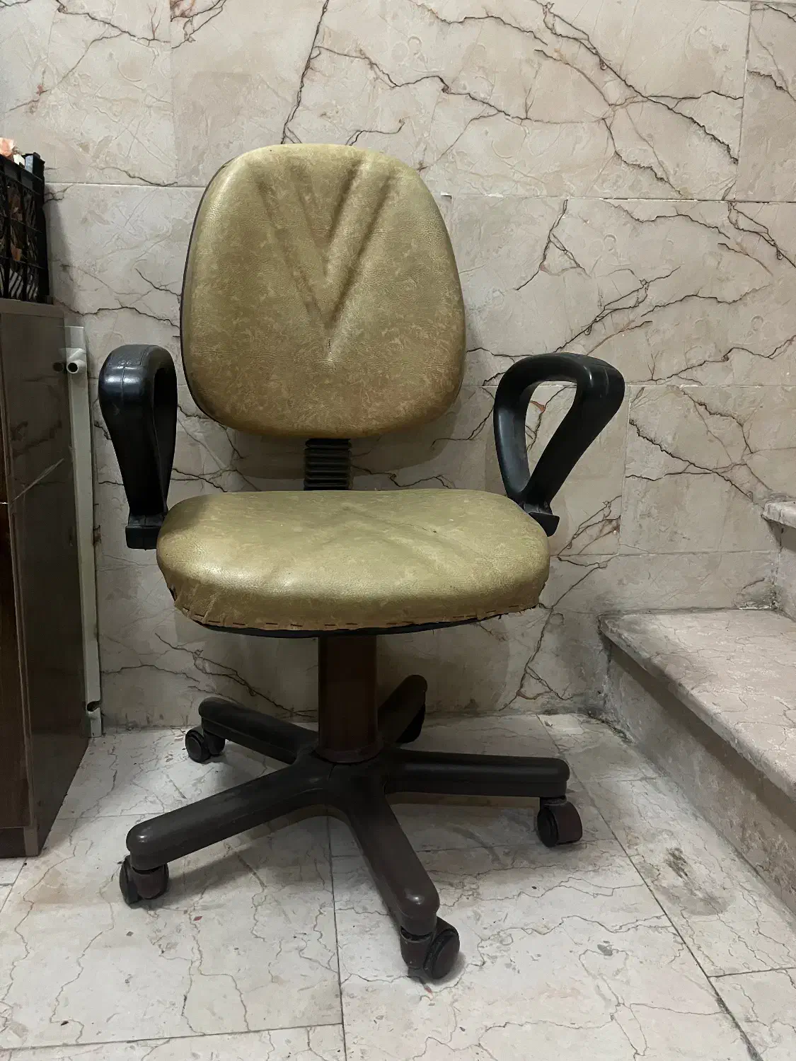 صندلی چرخدار جک دار|صندلی و نیمکت|تهران, مطهری|دیوار