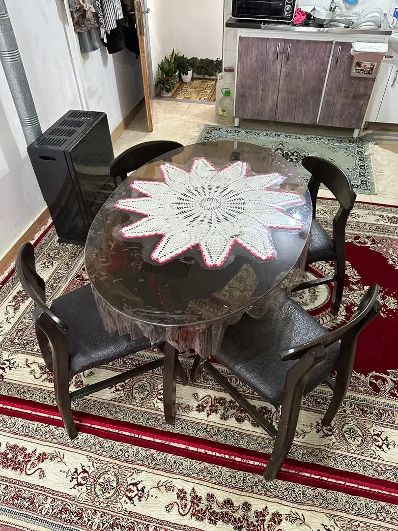 میز نهارخوری ۴ نفره|میز و صندلی غذاخوری|تولم شهر, |دیوار