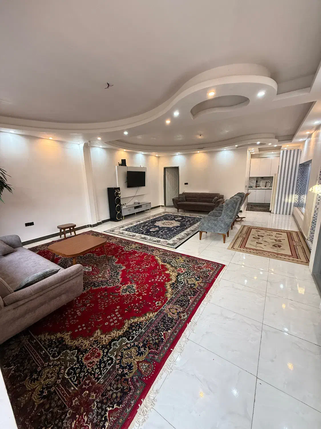 اجاره روزانه انواع باغ ویلا|اجارهٔ کوتاهمدت ویلا و باغ|پیشوا, |دیوار