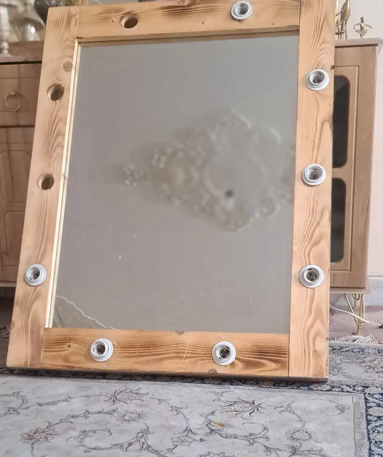 اینه چراغ دار|آینه|اصفهان, شهریار|دیوار