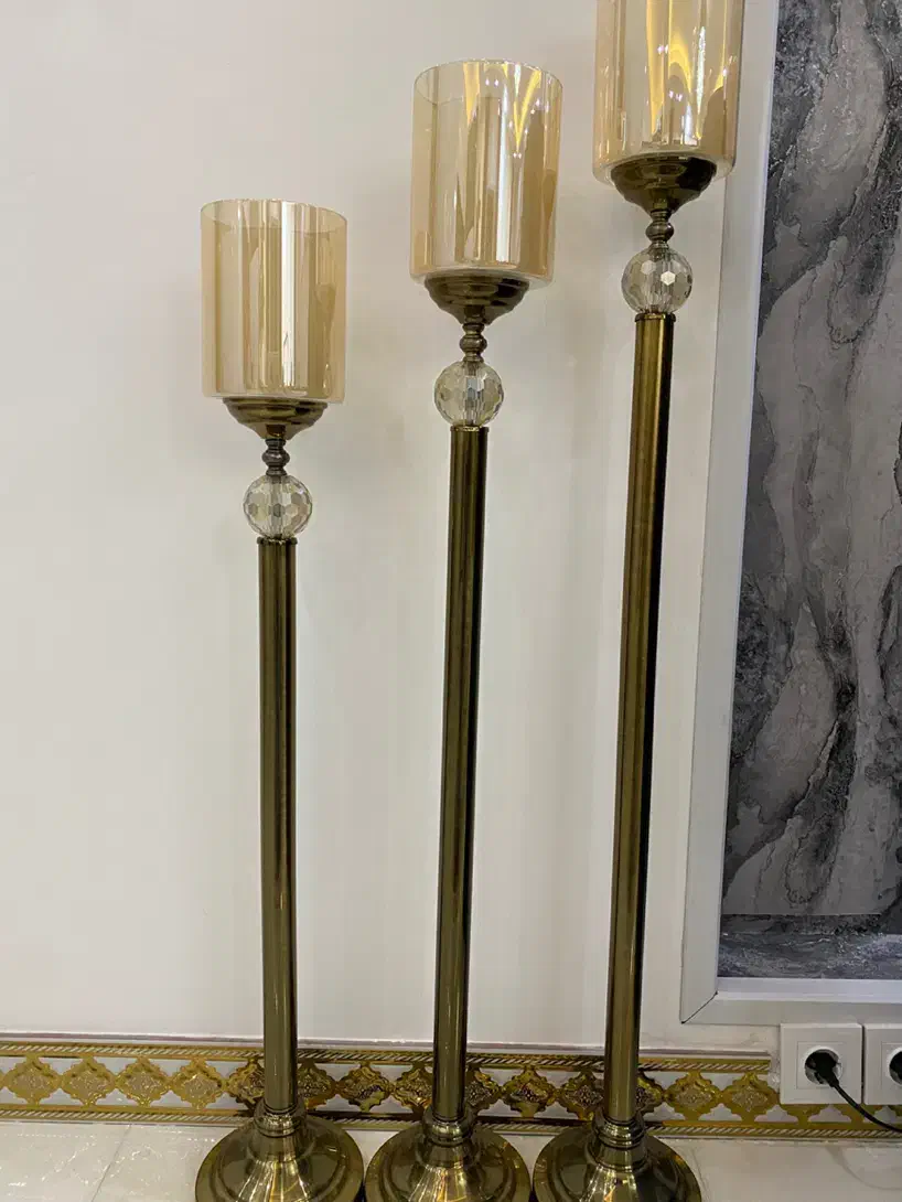 جاشمعی کنار سالنی|چراغ خواب و آباژور|پرند, فاز ۱|دیوار