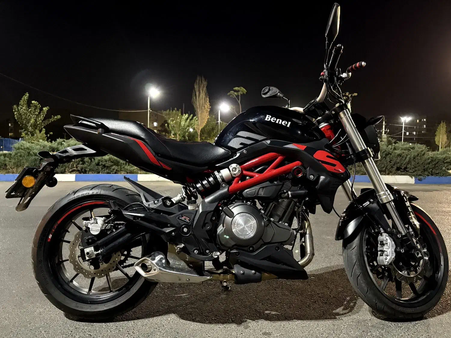 بنلی جفت 300|موتورسیکلت|احمدآبادمستوفی, |دیوار